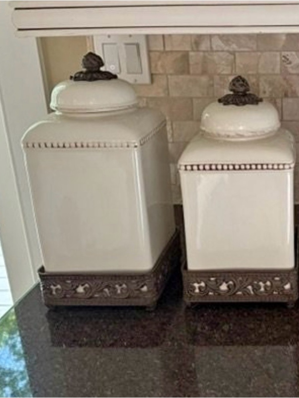 Gracious Goods Collection Kitchen Canister Acanthus Leaf.